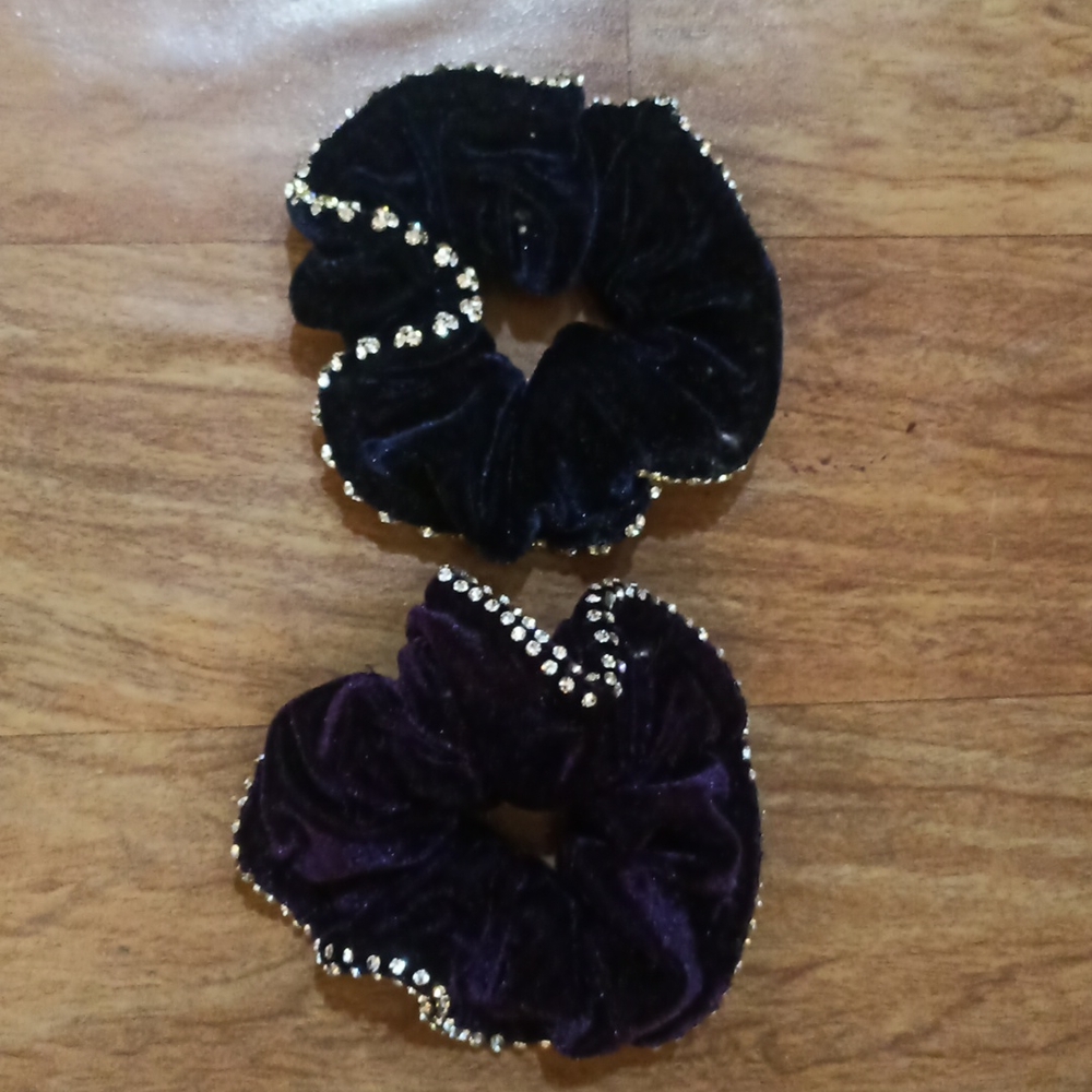 Hair or hand band velvety and diamond studded(set of 2) wine and blue color - Picture 3 of 4
